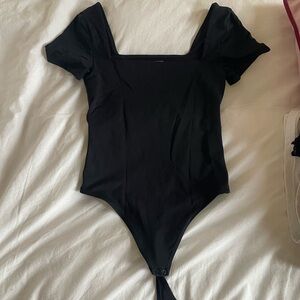 Aritzia short sleeve bodysuit